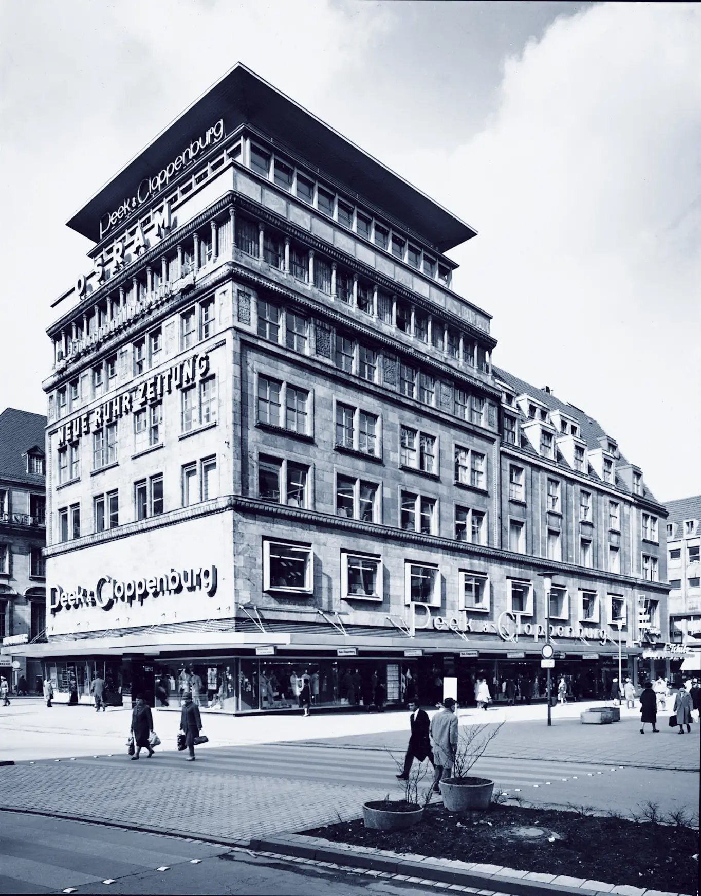 Essen Store | 1937
